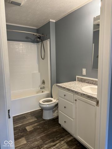 202-204 E 11th Street, Sheridan, IN 46069