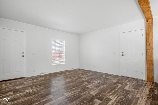 202-204 E 11th Street, Sheridan, IN 46069