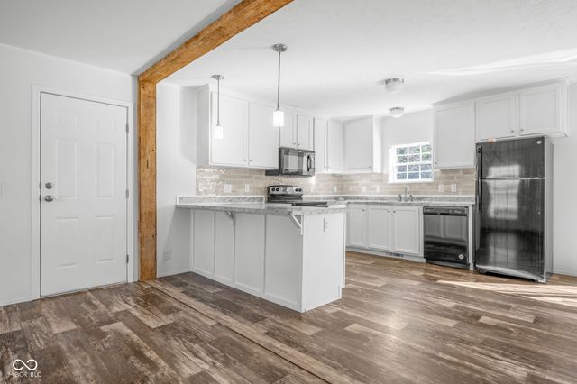 202-204 E 11th Street, Sheridan, IN 46069