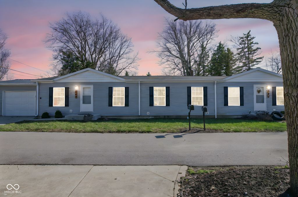 202-204 E 11th Street, Sheridan, IN 46069