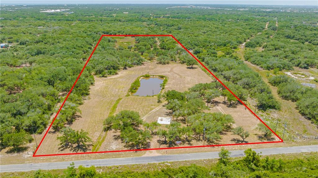 1030 Airport, Rockport, TX 78382 — photo 3
