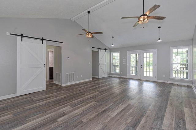 5281 Lee Road 0246, Smiths Station, AL 36877