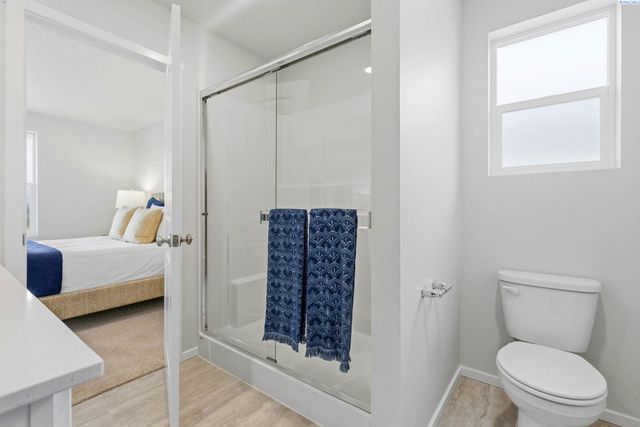 11317 Buckingham Dr, Pasco, WA 99301