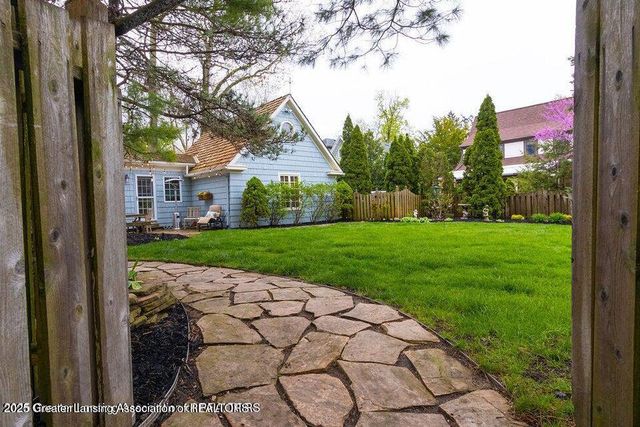 620 Ardson Road, East Lansing, MI 48823