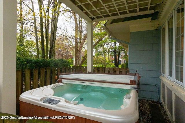 620 Ardson Road, East Lansing, MI 48823