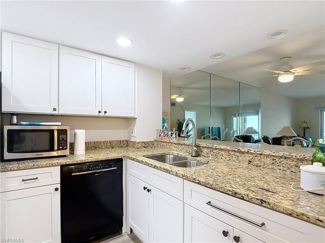 7500 Estero BLVD 302, Fort Myers Beach, FL 33931