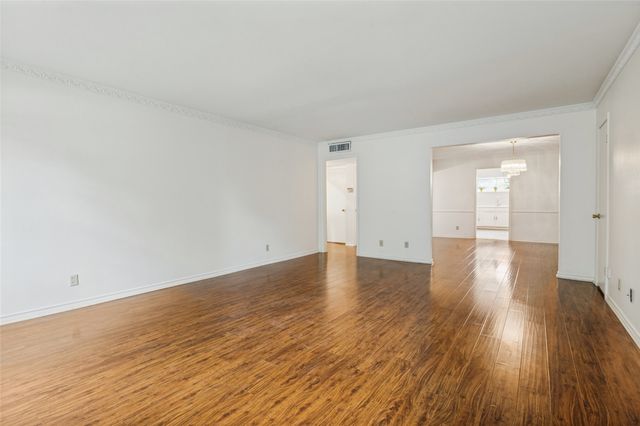 6219 Bandera Avenue A, Dallas, TX 75225