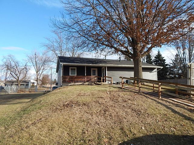 1926 N Linwood Avenue, Davenport, IA 52804