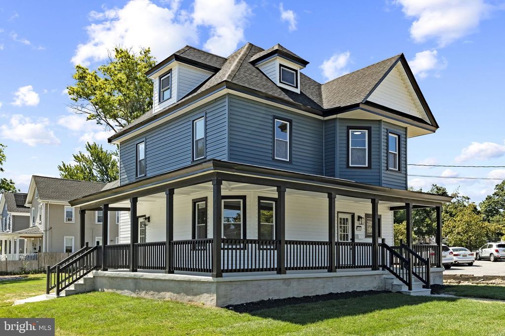 163 E HOLLY AVE, Pitman, NJ 08071