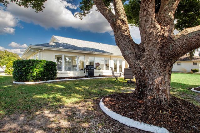 2016 E VIEW DRIVE, Sun City Center, FL 33573