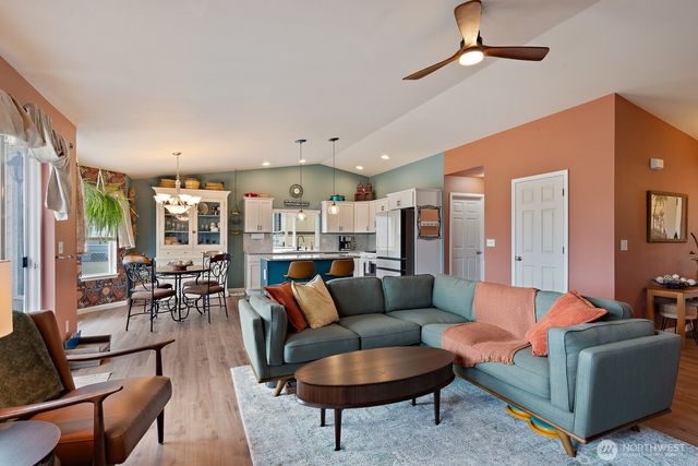 1929 Elhardt Street, Camano Island, WA 98282