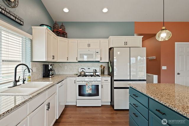 1929 Elhardt Street, Camano Island, WA 98282