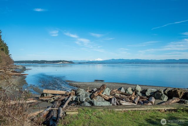 1929 Elhardt Street, Camano Island, WA 98282
