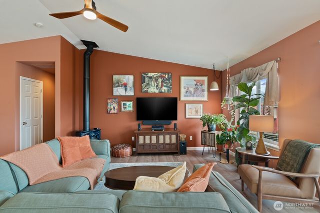 1929 Elhardt Street, Camano Island, WA 98282