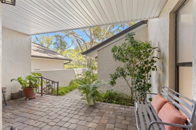 5226 LANDINGS BOULEVARD 102, Sarasota, FL 34231