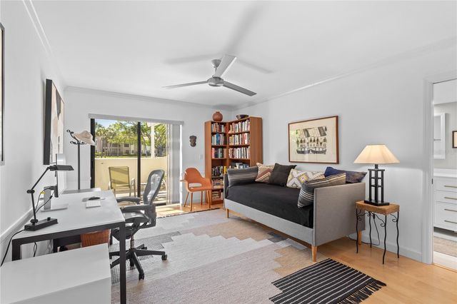 5226 LANDINGS BOULEVARD 102, Sarasota, FL 34231