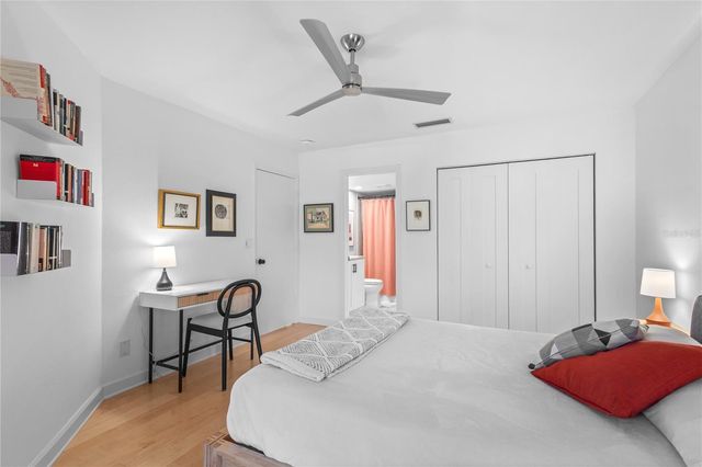 5226 LANDINGS BOULEVARD 102, Sarasota, FL 34231