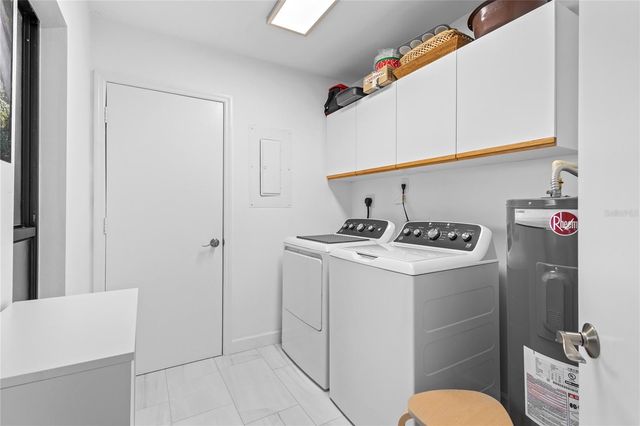 5226 LANDINGS BOULEVARD 102, Sarasota, FL 34231