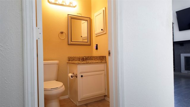 518 Nightshade Drive, Arlington, TX 76018