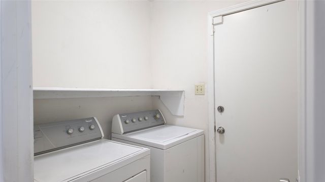 518 Nightshade Drive, Arlington, TX 76018