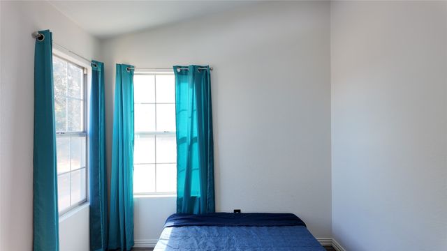 518 Nightshade Drive, Arlington, TX 76018