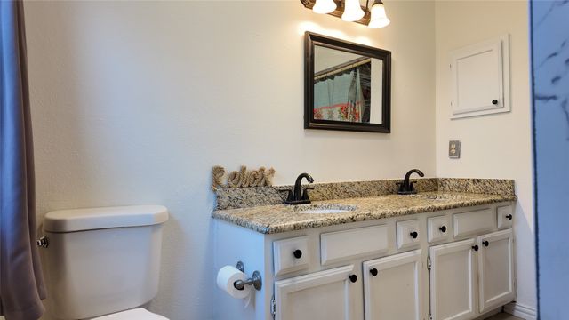 518 Nightshade Drive, Arlington, TX 76018