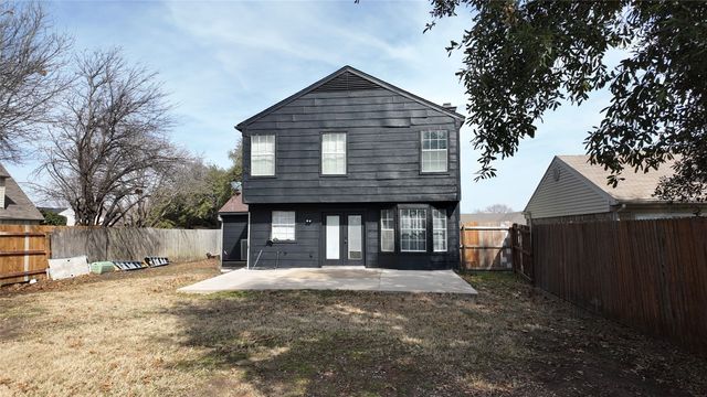 518 Nightshade Drive, Arlington, TX 76018