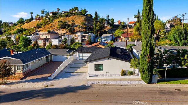 21407 Mulholland Drive, Woodland Hills, CA 91364