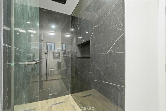 21407 Mulholland Drive, Woodland Hills, CA 91364