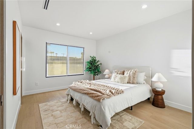 21407 Mulholland Drive, Woodland Hills, CA 91364