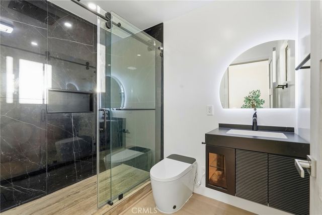 21407 Mulholland Drive, Woodland Hills, CA 91364
