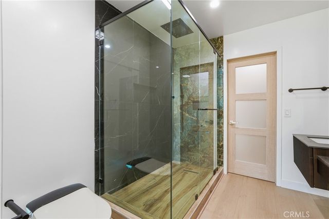 21407 Mulholland Drive, Woodland Hills, CA 91364