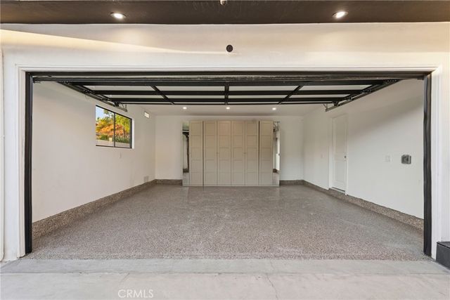 21407 Mulholland Drive, Woodland Hills, CA 91364