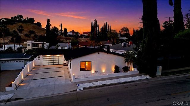 21407 Mulholland Drive, Woodland Hills, CA 91364