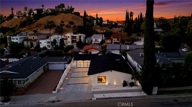 21407 Mulholland Drive, Woodland Hills, CA 91364