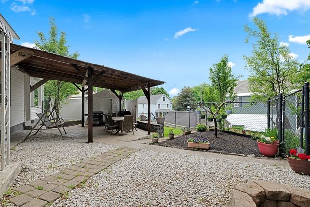 214 Canton St, Fitchburg, MA 01420