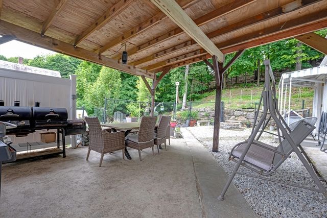 214 Canton St, Fitchburg, MA 01420
