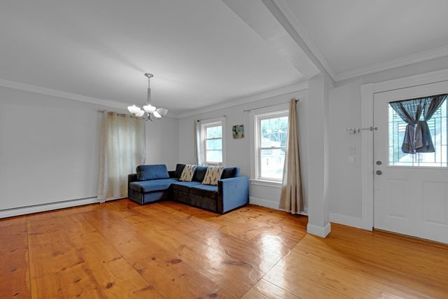 214 Canton St, Fitchburg, MA 01420