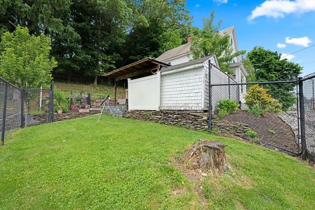 214 Canton St, Fitchburg, MA 01420