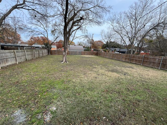 2945 Andrea Lane, Dallas, TX 75228