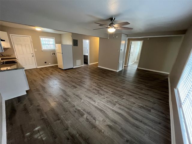 2945 Andrea Lane, Dallas, TX 75228