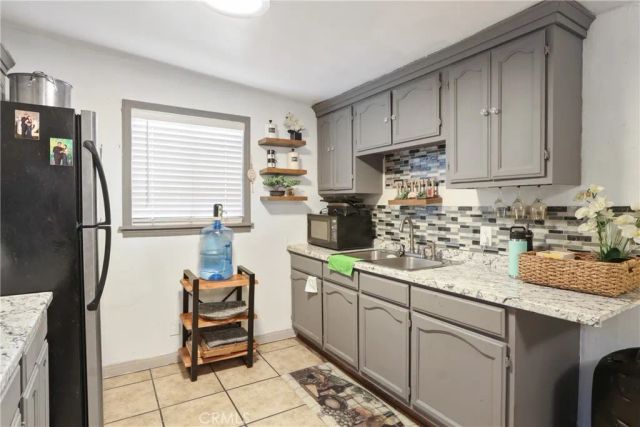 5124 E 59th Pl, Maywood, CA 90270