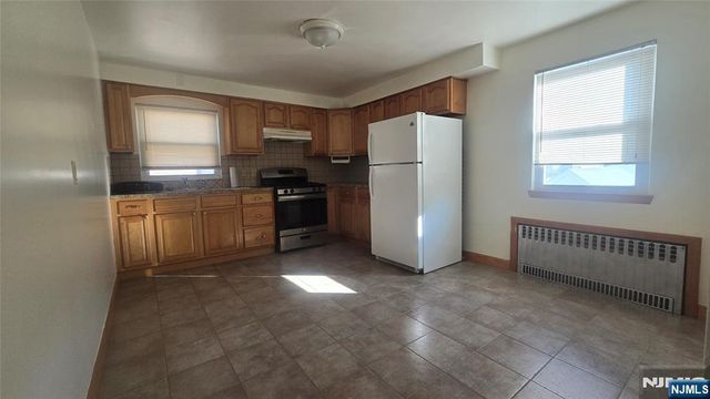 317 E Harriet Avenue 2nd fl, Palisades Park, NJ 07650