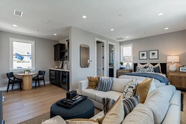 1458 Parsons, San Luis Obispo, CA 93401