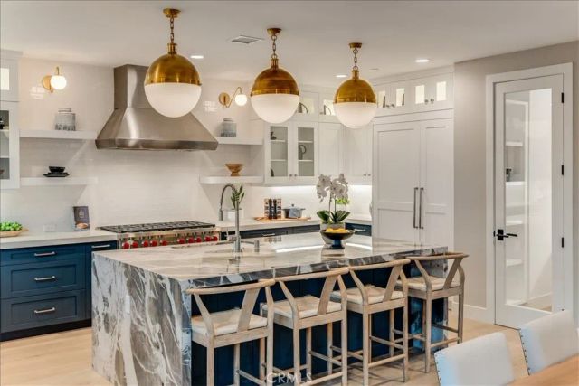 1458 Parsons, San Luis Obispo, CA 93401