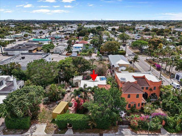 418 E Lakewood Road, West Palm Beach, FL 33405