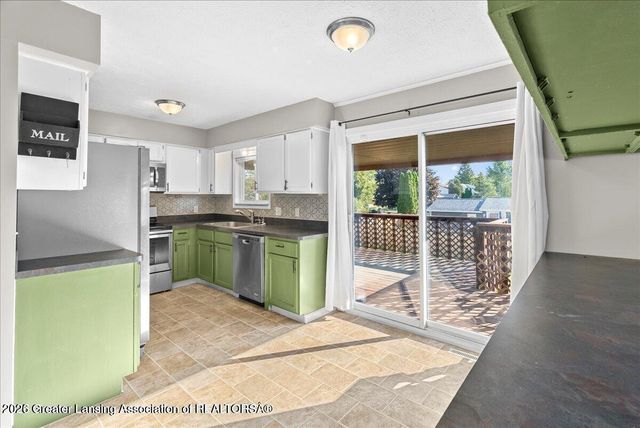 1596 Berkley Drive, Holt, MI 48842