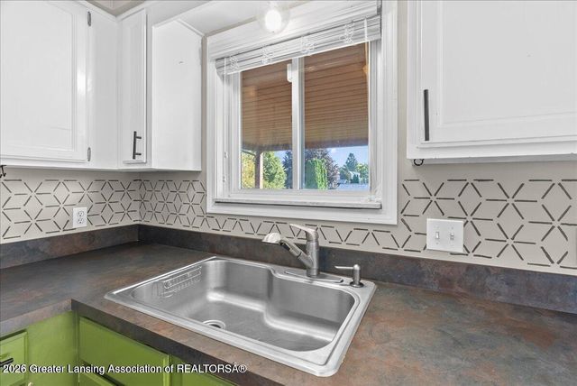 1596 Berkley Drive, Holt, MI 48842