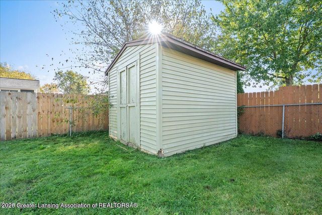 1596 Berkley Drive, Holt, MI 48842