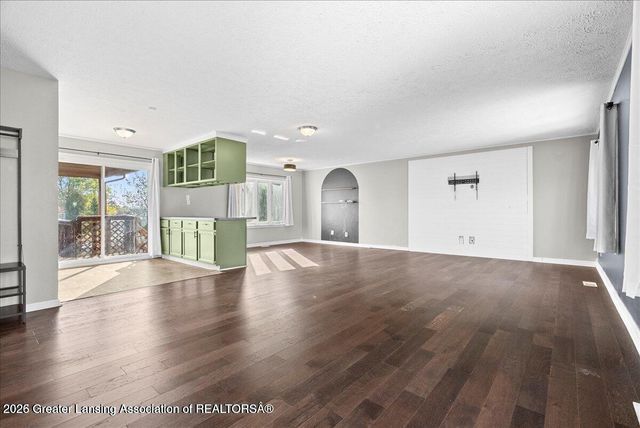 1596 Berkley Drive, Holt, MI 48842